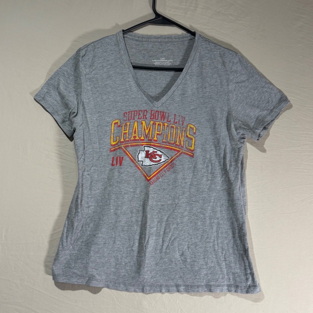 NFL Kansas City Chiefs T-Shirt Women L Gray Good Super Bowl LIV Champions V-Neck
